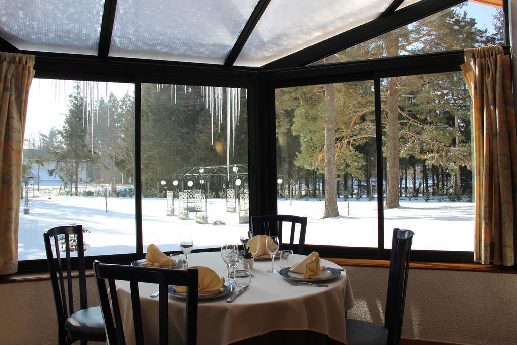 Hotel Restaurant Logis La Meridienne Anglards de Saint Flour Exterior foto