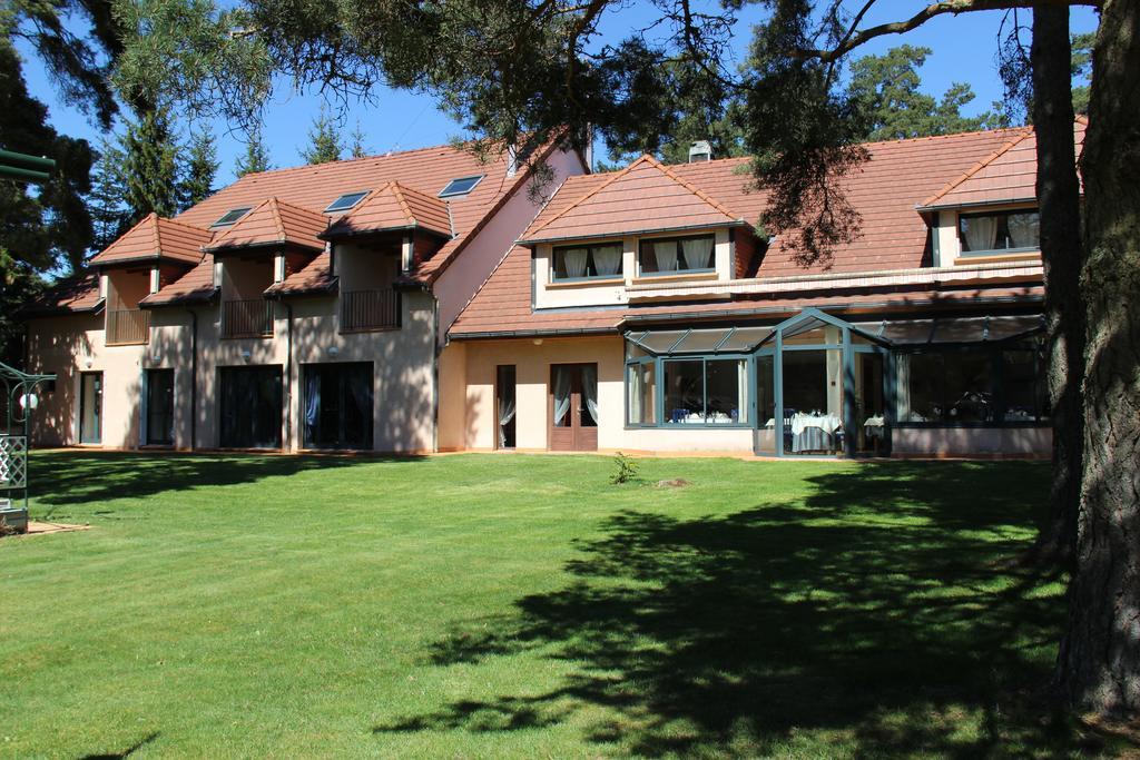 Hotel Restaurant Logis La Meridienne Anglards de Saint Flour Exterior foto