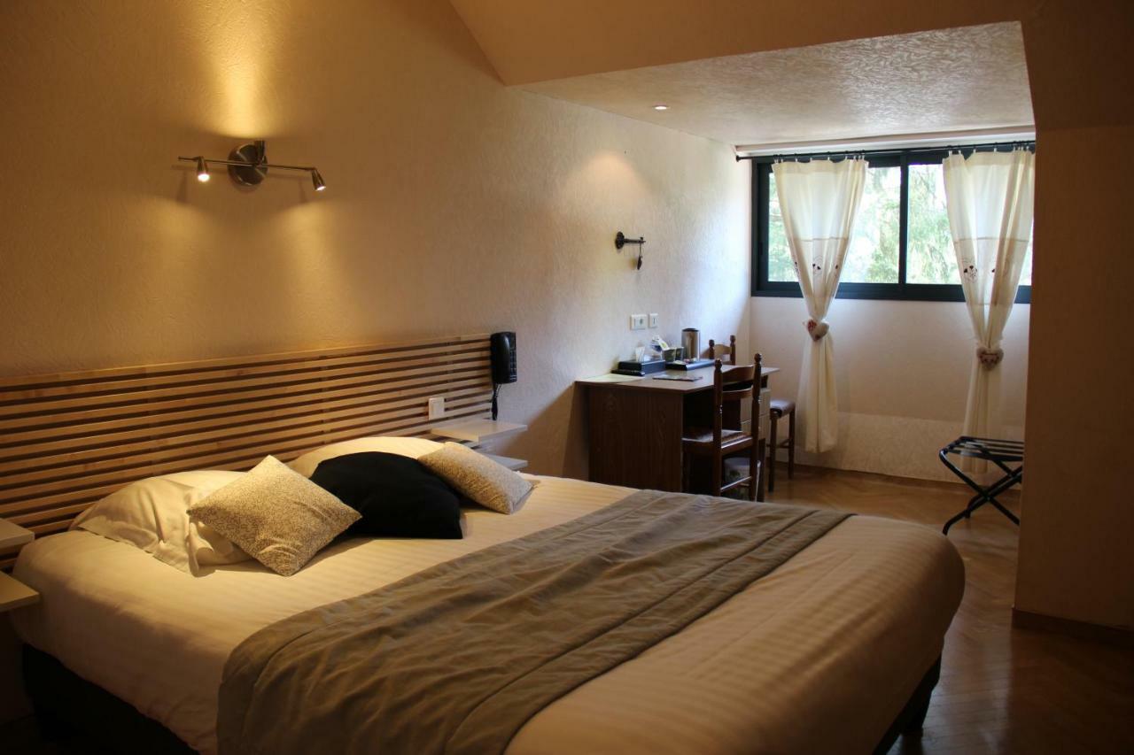 Hotel Restaurant Logis La Meridienne Anglards de Saint Flour Exterior foto